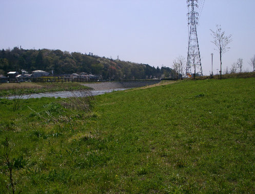 親水護岸（右岸）の写真です。